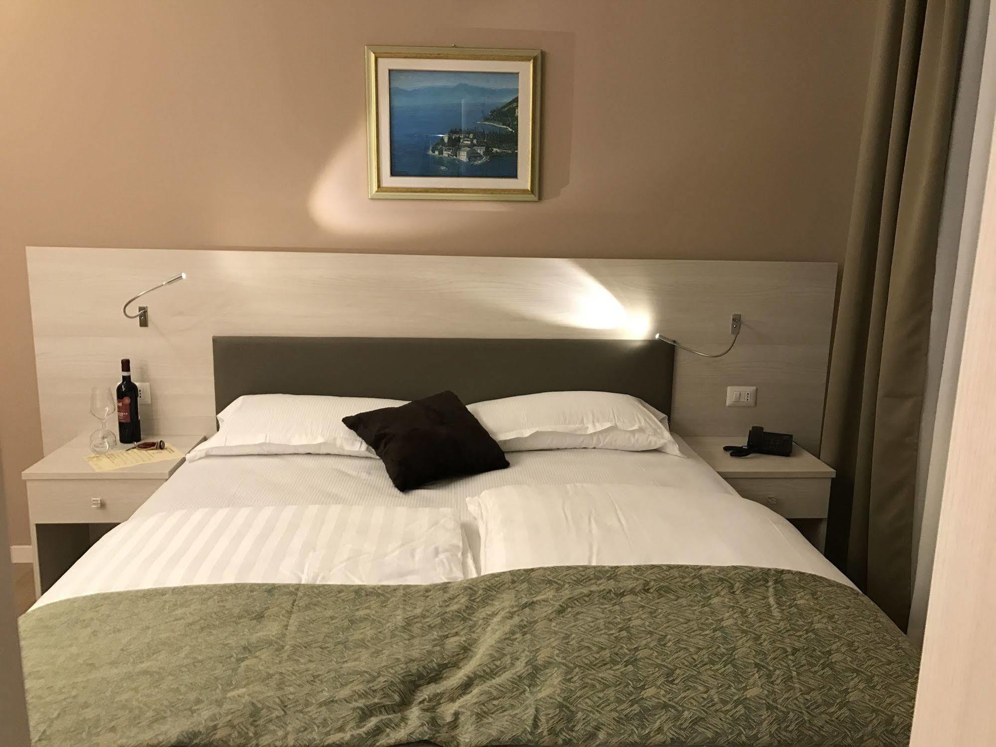 Hotel Dogana Sirmione Dış mekan fotoğraf